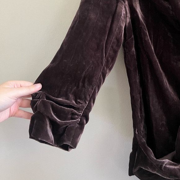 Elegant Velvet Black Jacket - Picture 7 of 10